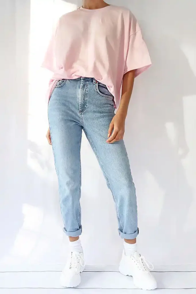 Plain coloured t shirts with shaded jeans
